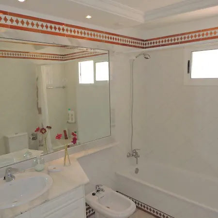Apartment Romantic Retreat With Marine View *