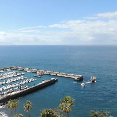 Апартаменты Romantic Retreat With Marine View Акантиладо-де-Лос-Хигантес